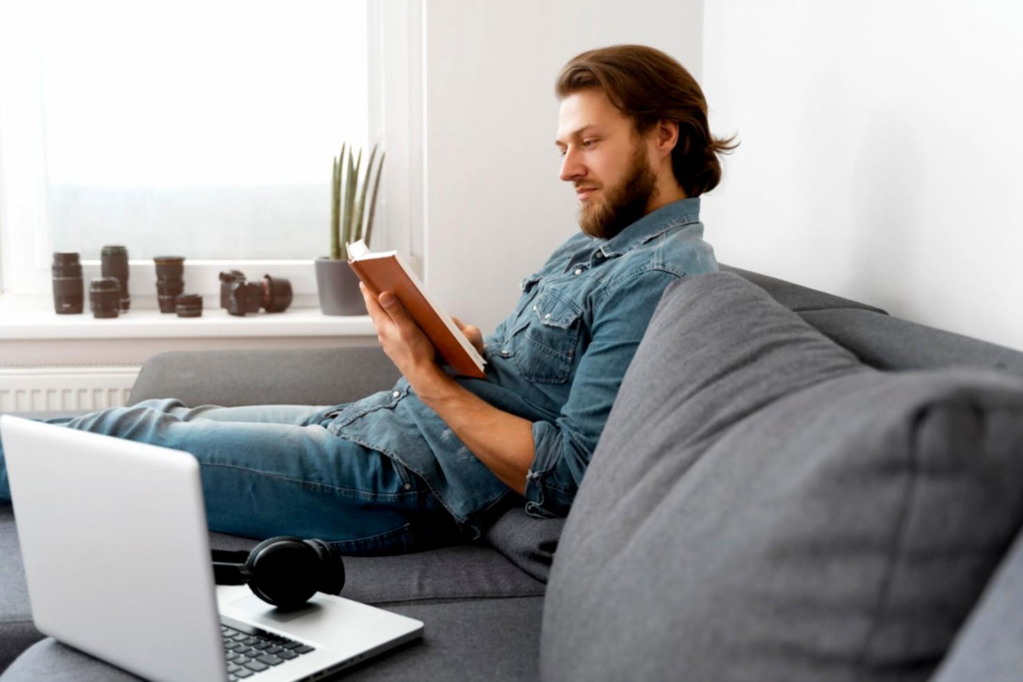 Modern financial dashboard showing AI-powered portfolio analysis